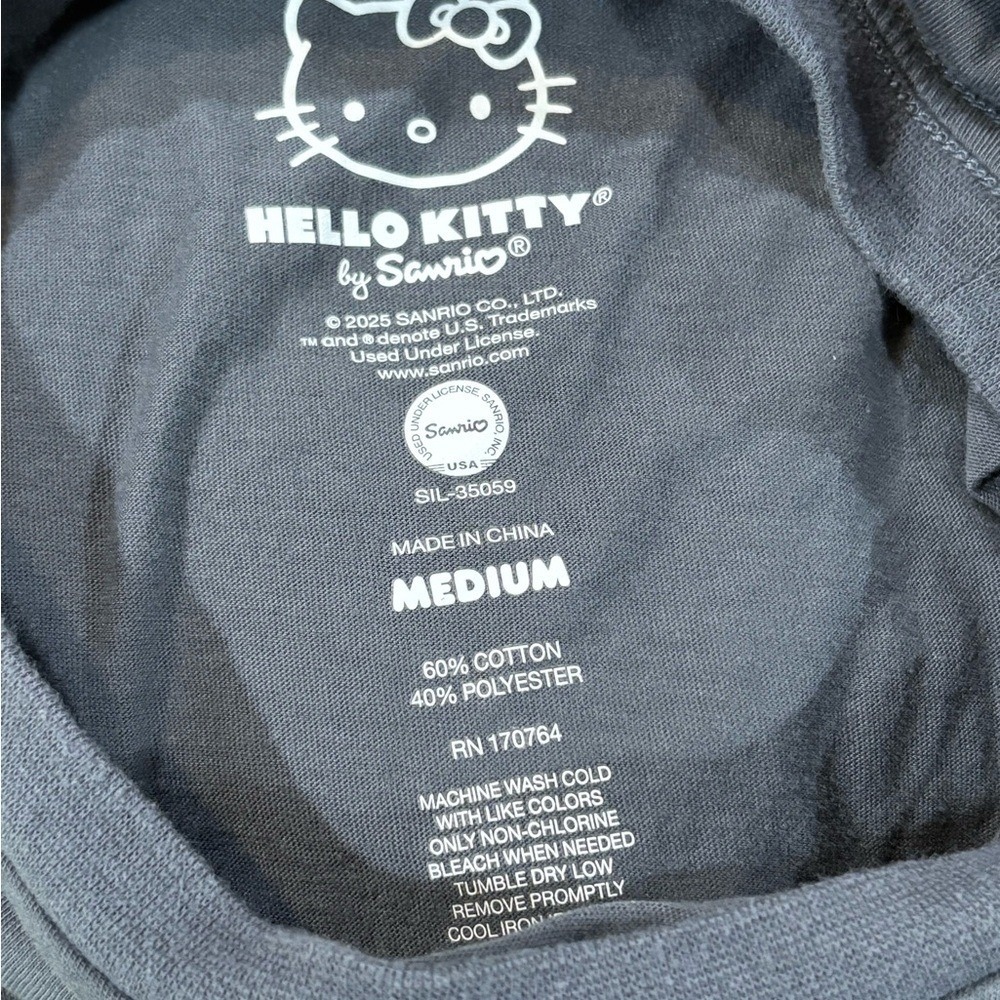 Sanrio Hello Kitty Mummy Women's Graphic T-Shirt Medium - Picture 5 of 5